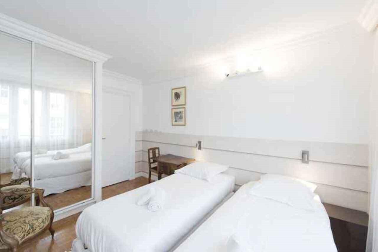Veeve - Apartment Near Pont De Grenelle Париж Екстериор снимка