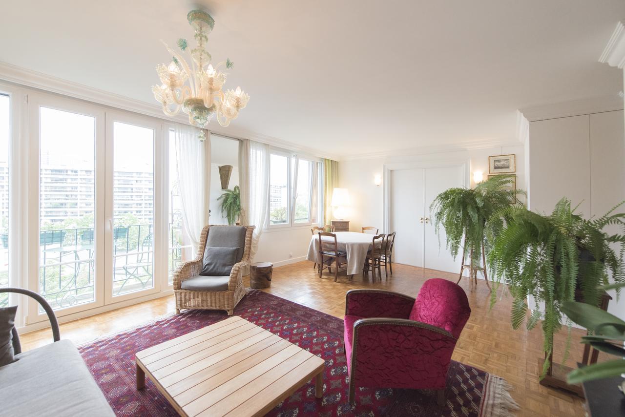 Veeve - Apartment Near Pont De Grenelle Париж Екстериор снимка