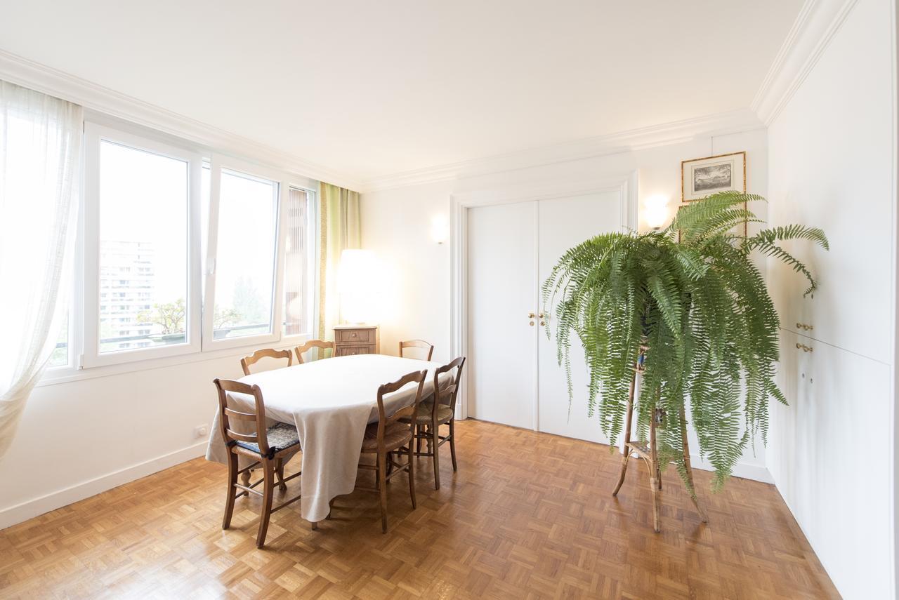 Veeve - Apartment Near Pont De Grenelle Париж Екстериор снимка